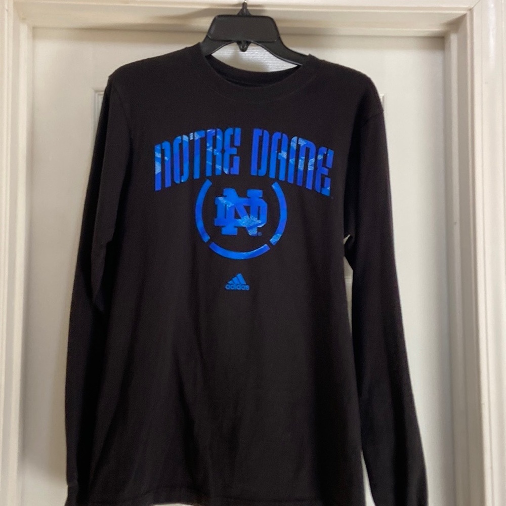 Young men’s long sleeve t shirt